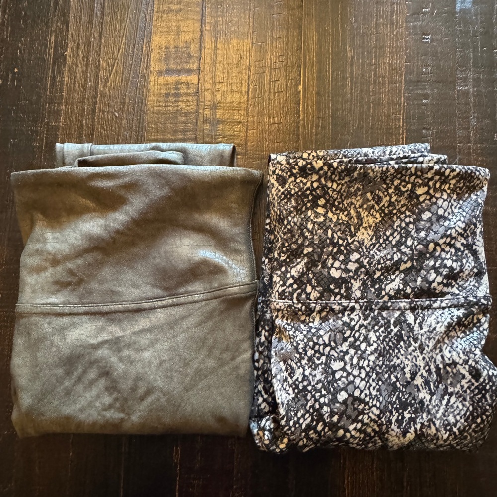 BOGO! Spanx snakeskin leggings. Size medium. Like new condition!